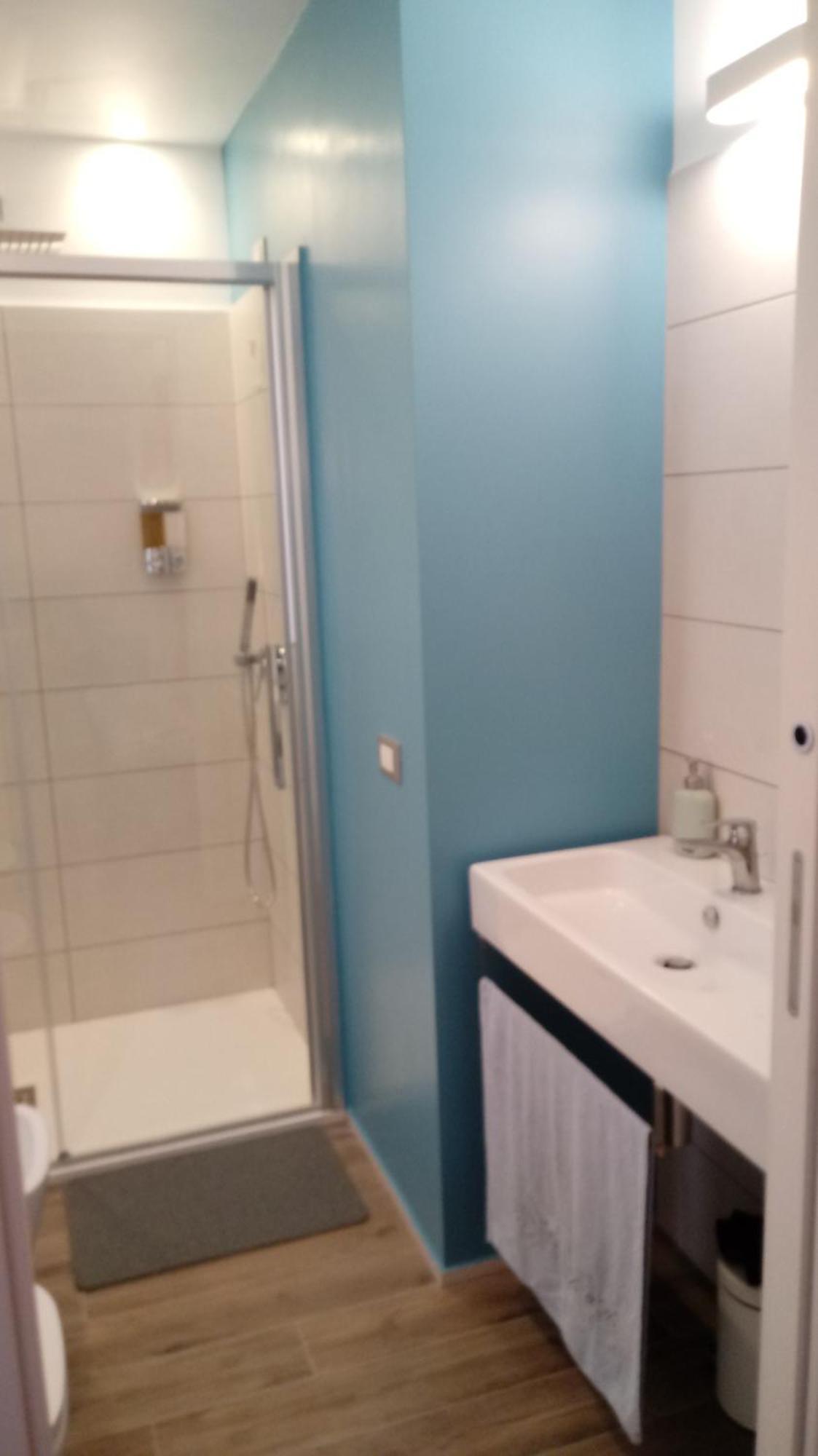 Travel House Hotel La Spezia Bagian luar foto