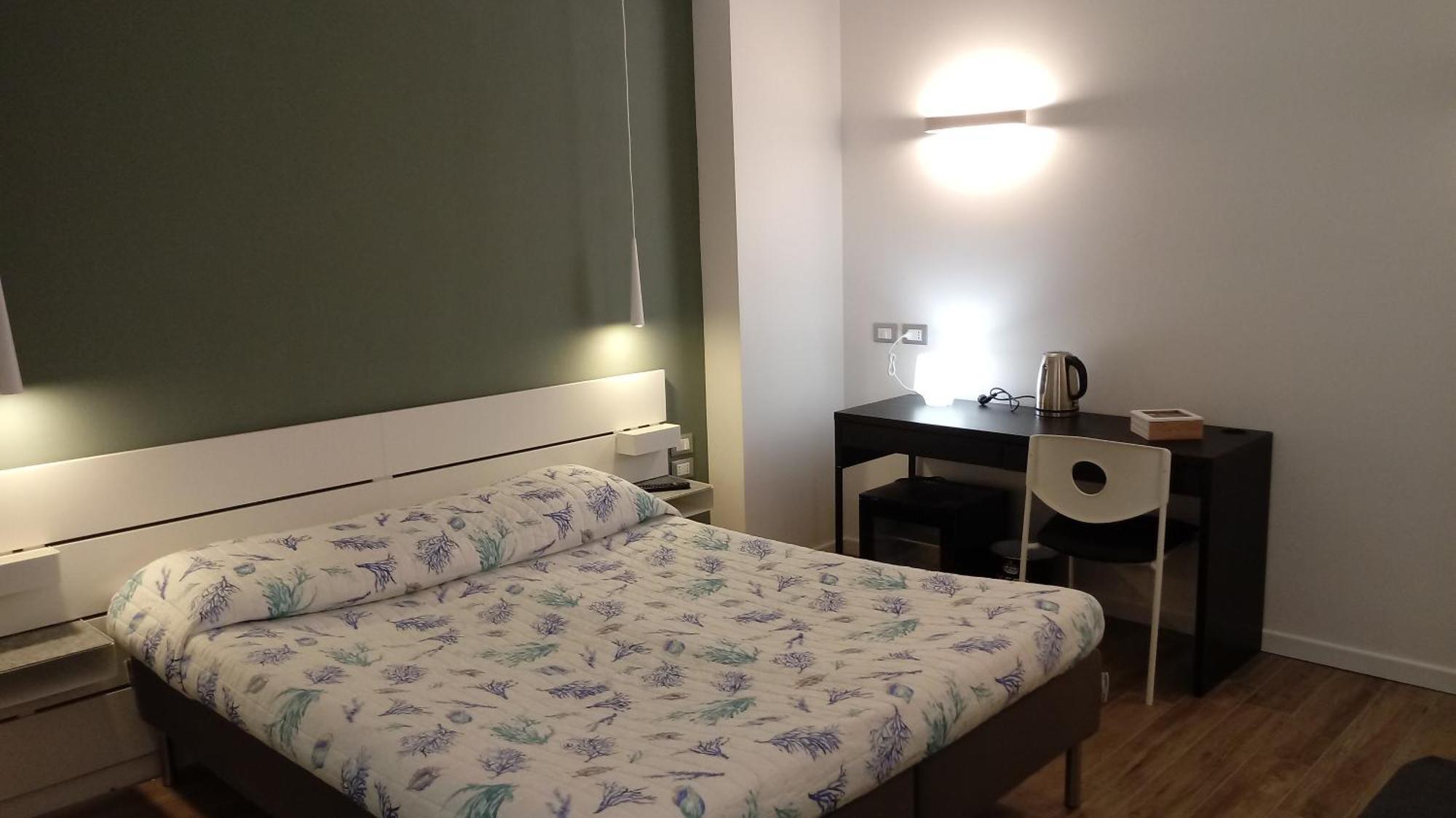 Travel House Hotel La Spezia Bagian luar foto