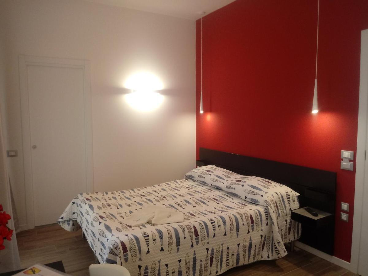 Travel House Hotel La Spezia Bagian luar foto